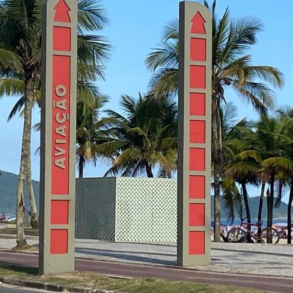 Praia Grande - Aviação - Apto Estúdio 50 mts da praia - 1º andar