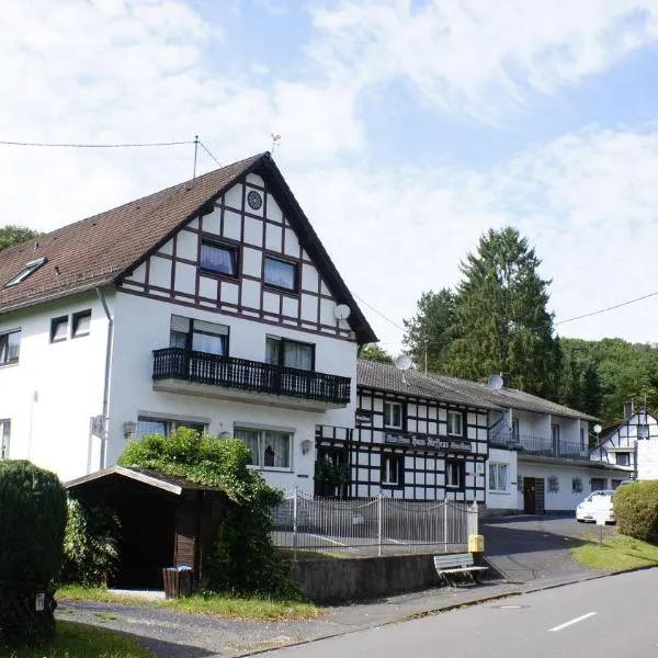 Landhotel und Restaurant Haus Steffens bei Calpas, hotel a Eitorf