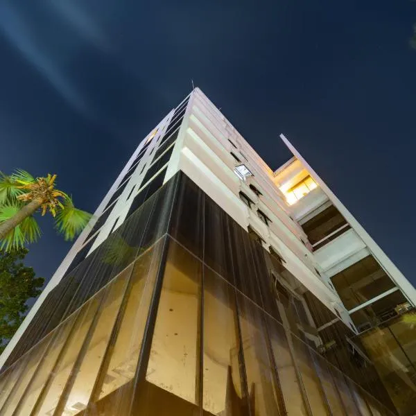 Emerald Dhaka Luxury Hotel, hotel in Dhaka