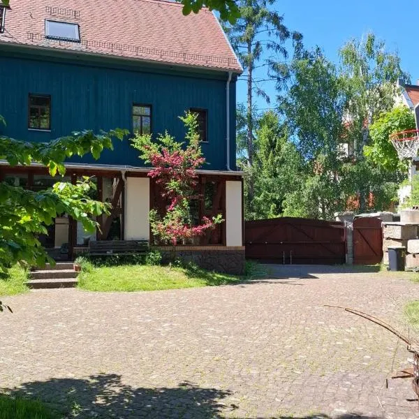 Gemütliches 1-Zimmer-Appartment mit Balkon, hotel in Markkleeberg