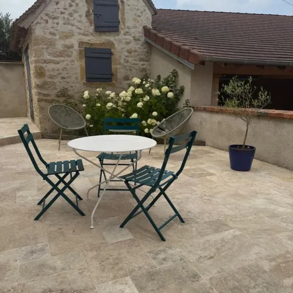 Détente et charme au Domaine, hotel em Coust