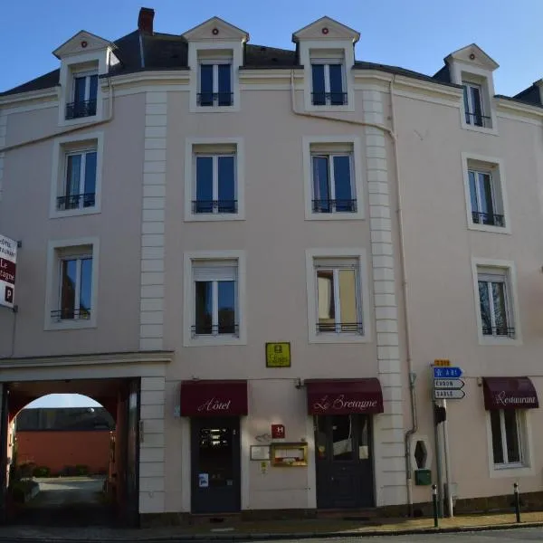 Logis Le Bretagne, hotel in Neuvillette-en-Charnie