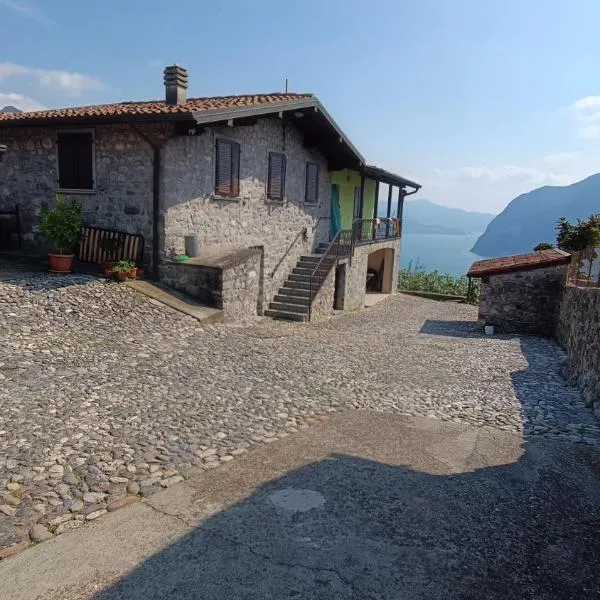 Gringo's Paradise apartment, hotel in Esmate