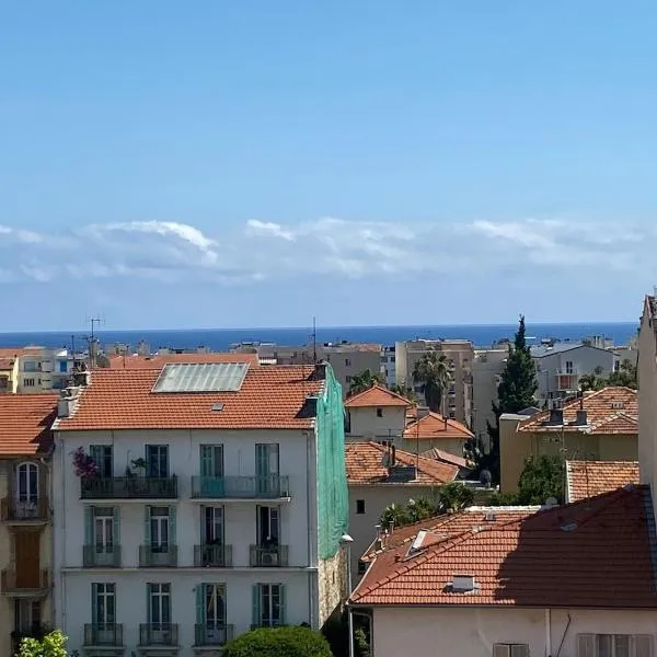 Charmant T2 Nice proche promenade des anglais, ξενοδοχείο στη Νίκαια