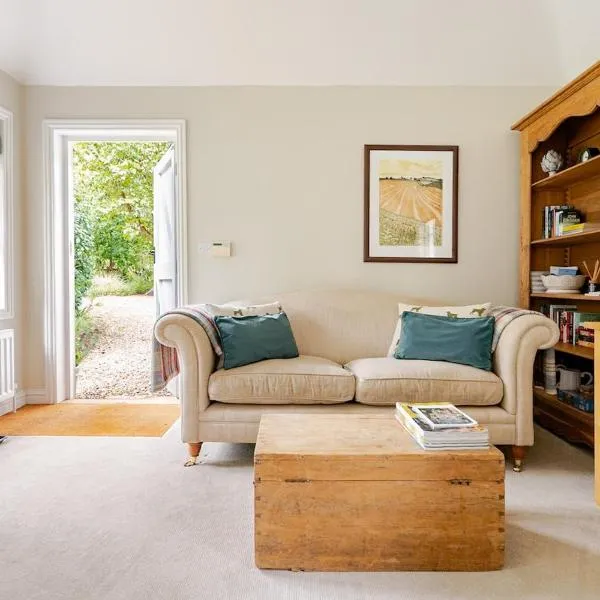 Cosy Country Cottage, hotel in Bethersden