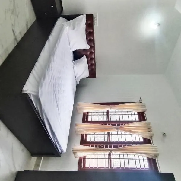 Jagadeeshwara comforts kalasa, hotel in Kalasa