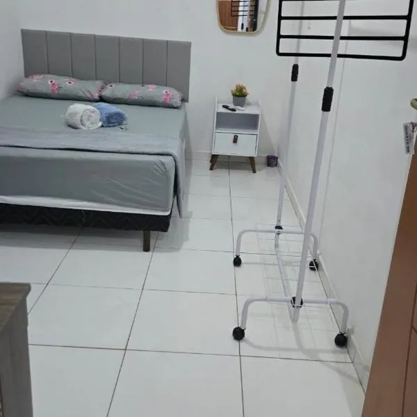 Residencial Lima - Quarto 06, hotel in São Luís