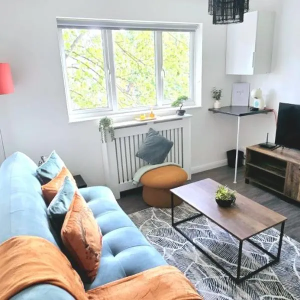 Corby Stay 2BR Work Trips & Family Friendly, hotel v destinaci Corby