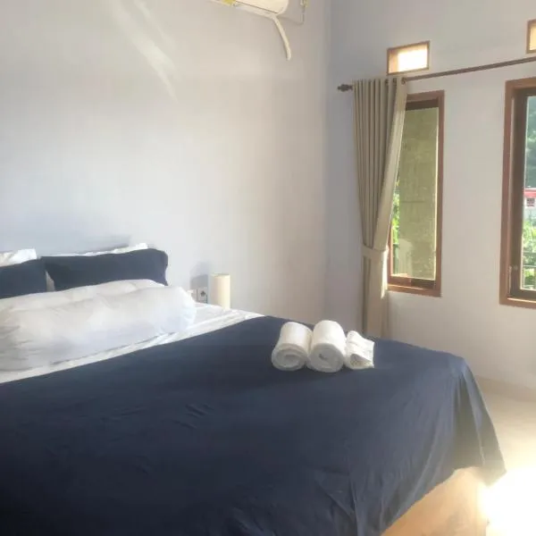 Naomi Homestay, hotel in Padangbai