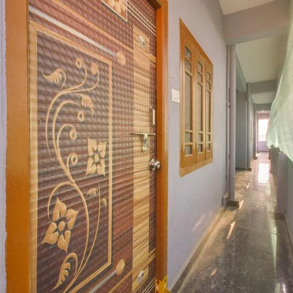 Hotel O AM Luxury AC ROOM'S, hotel in Hyderabad