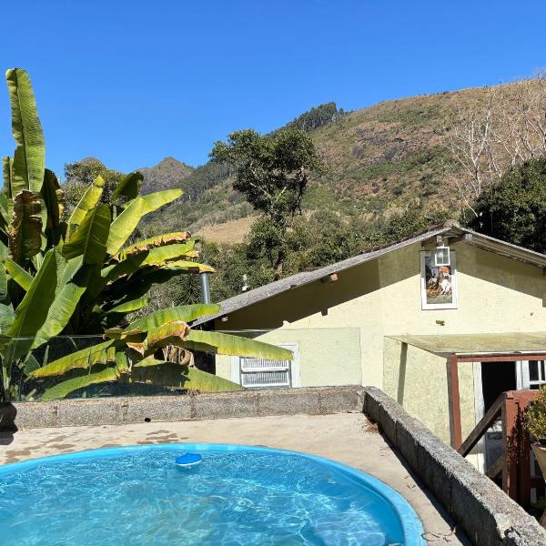 Casa no Vale dos Frades com lareira, wi fi, piscina