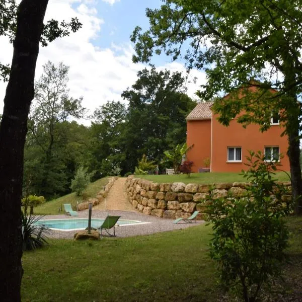 La Colline des Endrevies: Saint-André-dʼAllas şehrinde bir otel