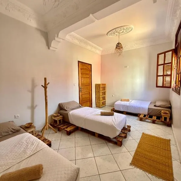 Azul Berg Hostel, Hotel in Tamraght Ouzdar