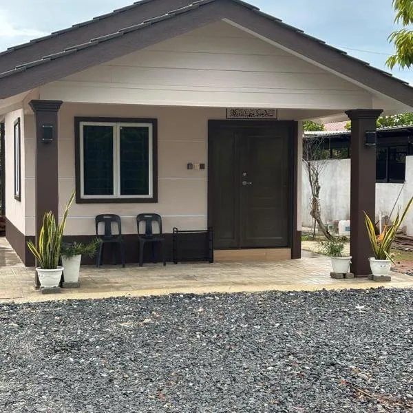 Normie Roomstay, hotel in Arau