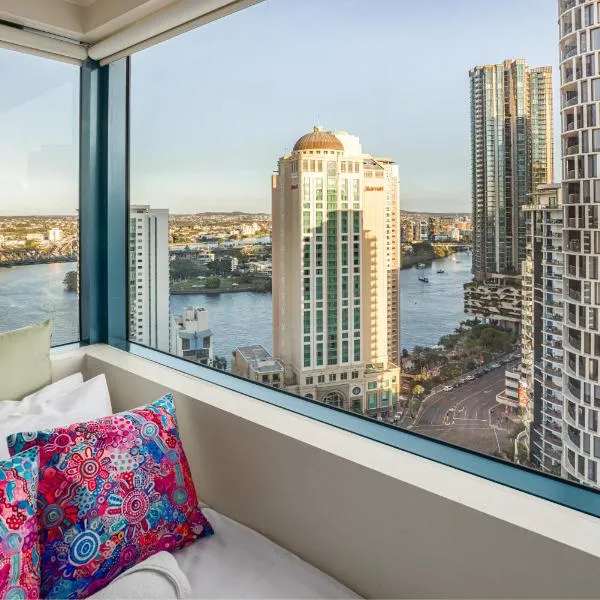 Indigescapes River Views Brisbane Sleeps 6 Includes Carpark, hotel in Brisbane