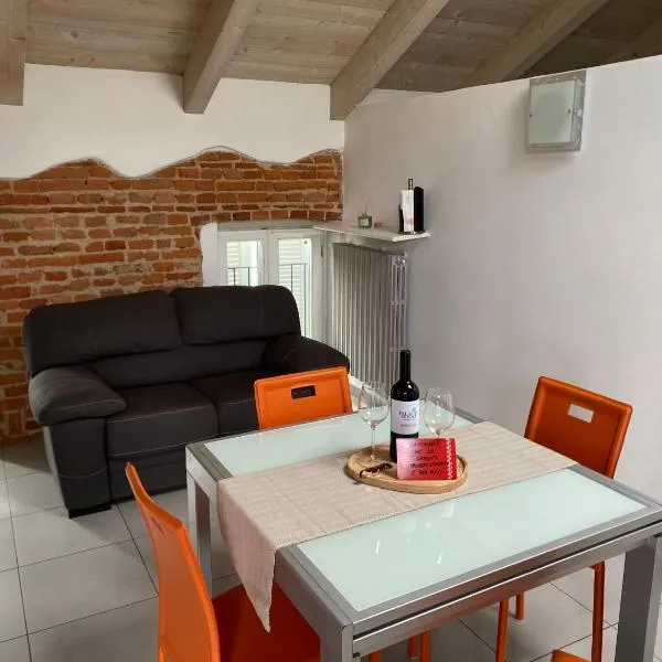 Casa a Pollenzo, hotel in Santa Vittoria dʼAlba