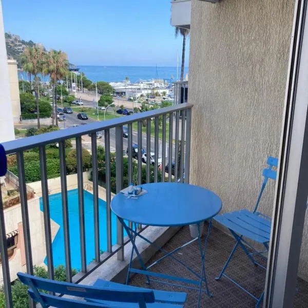 Studio La Cigale vue Mer, отель в Ментоне