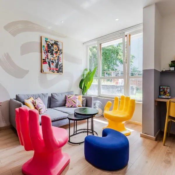 Künstlicheres Apartment am Mauerpark, hotel em Berlim