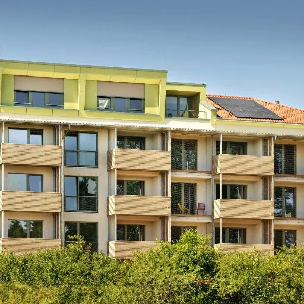 SEEZIEGE Uckermark - Ferienwohnungen am Carwitzer See, hotel v destinácii Thomsdorf