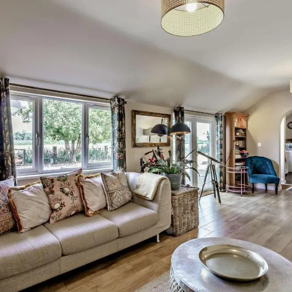 3 Bed in Sedge Fen oc-b28087, Hotel in Lakenheath