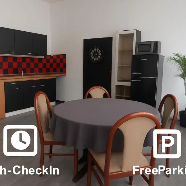 Drei-FreeParking Self-Check-In, hotel in Wolfpassing an der Hochleithen