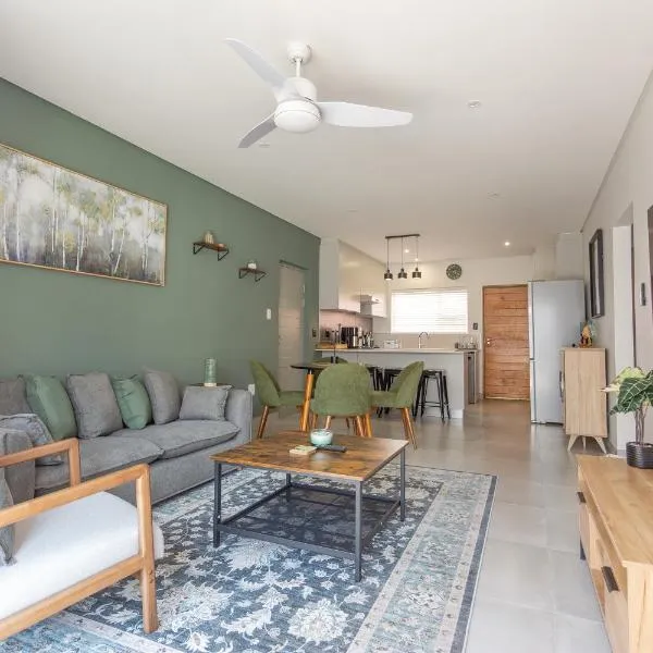 No 19 at 1 on York - luxury townhouse, ξενοδοχείο σε George