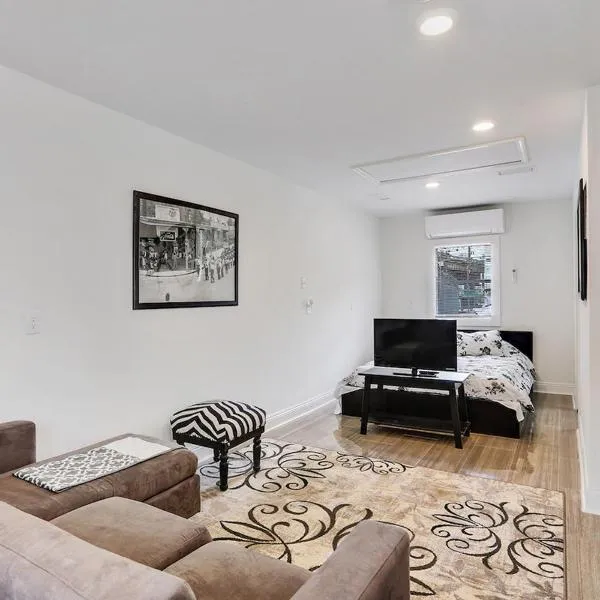 Cute Studio 7blocks from French Q steps to Jazz venues, free gated parking included, hotel v destinaci New Orleans