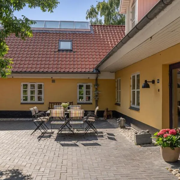 Lake View Apartment, hotel in Grindsted