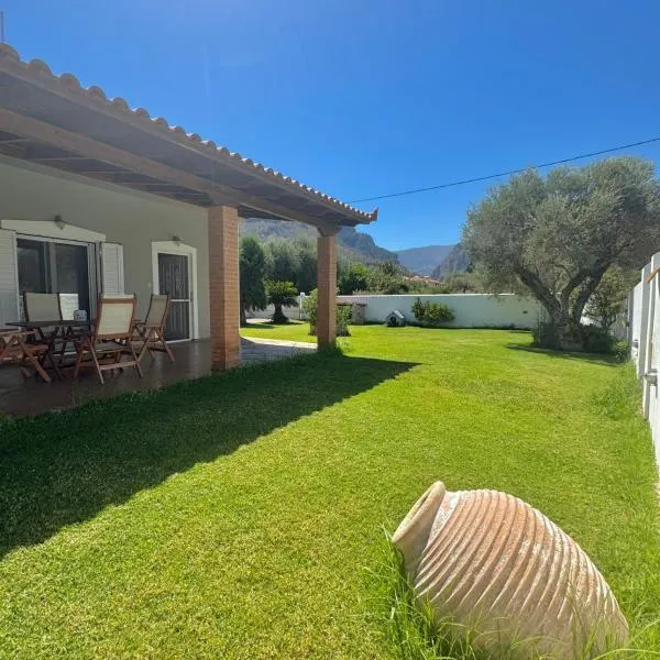 Secret Garden, hotel in Diakopto