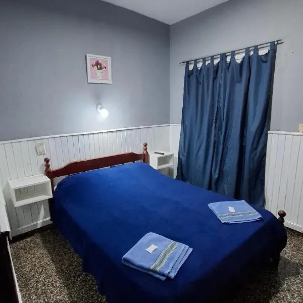 Hospedaje Artigas，位于科连特斯的酒店