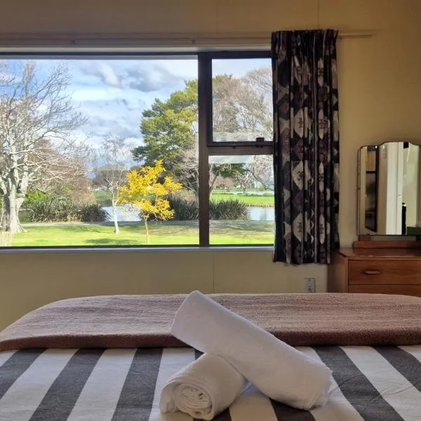 Parkview Retreat- 3 Bedrooms and 3 Bathrooms, מלון בנאפייר