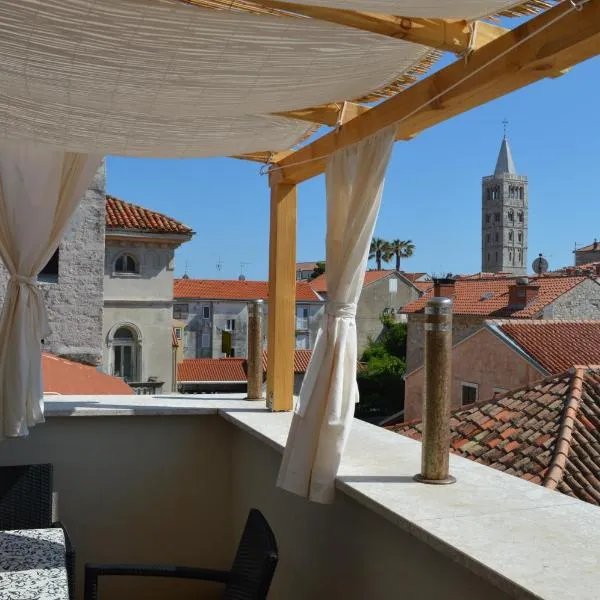 Four Towers Apartments, Hotel in Rab
