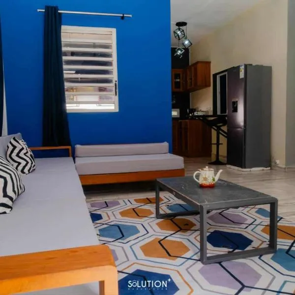 Cattleya Guest house, מלון בHell-Ville