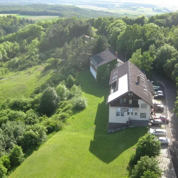 Berggasthof Bayernturm, hotel in Sulzdorf an der Lederhecke