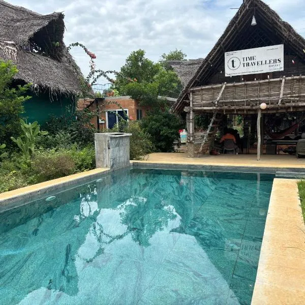 Time Travellers Hostel, hotel in Auroville