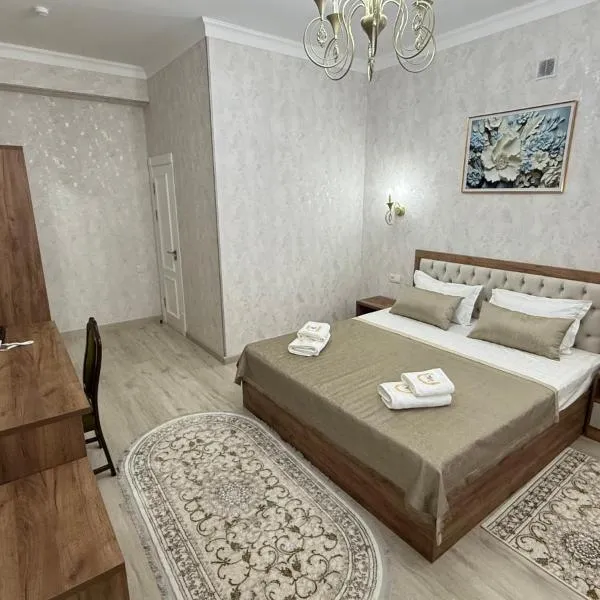 Mubina East Hotel, hotel in Buxoro