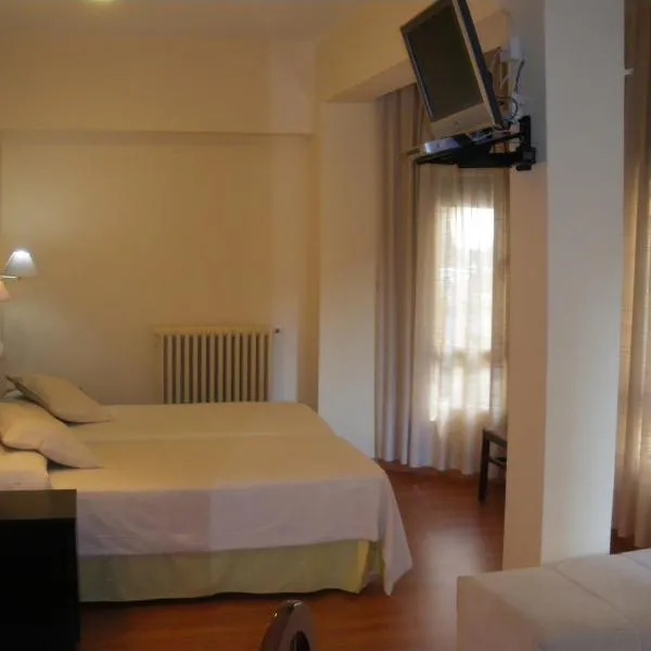Hostal Ruiz, hotell sihtkohas Soria