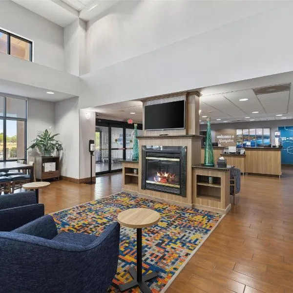 Hampton Inn & Suites Madera, hotel in Madera