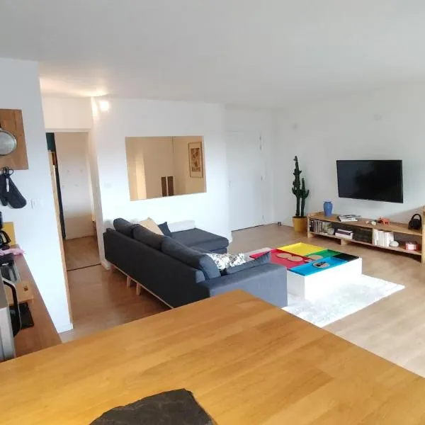 Proche nouveau CHU Parking gratuit, hotel v destinaci Rezé