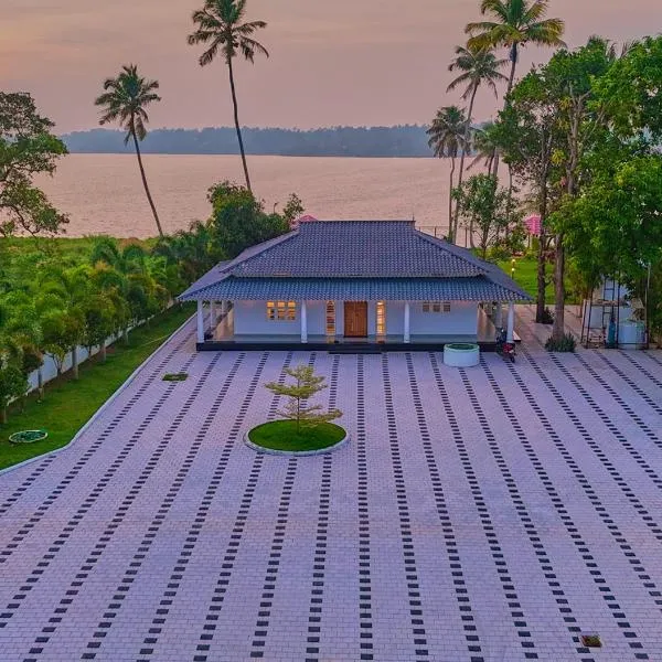 Ashtamudi Lake Villa by VOYE HOMES - Pet Friendly & Events Welcome, hotel en Kollam