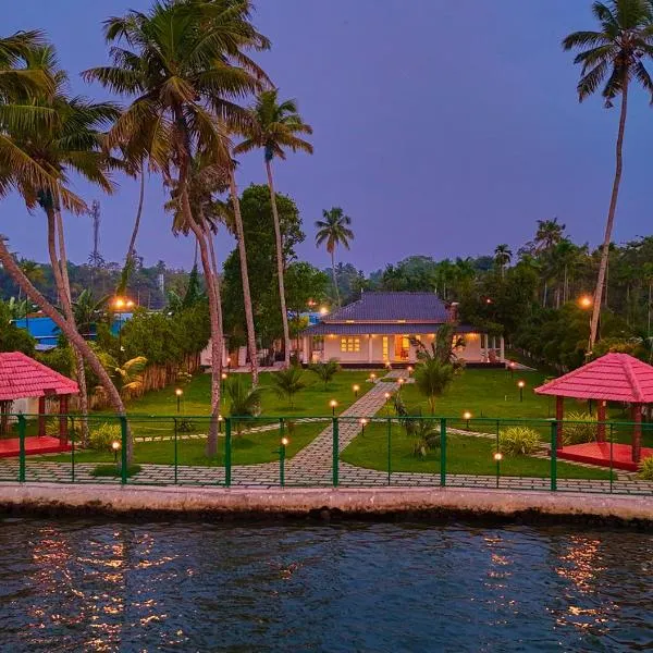 Ashtamudi Lake Villa by VOYE HOMES - Pet Friendly & Events Welcome, hotel din Kollam