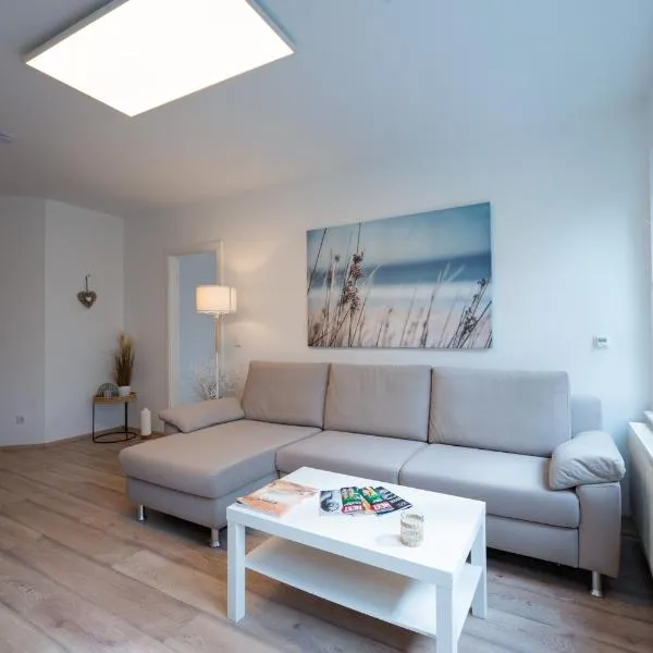 Moderne FeWo "Waldgeflüster" mit großzügiger Sonnenterrasse, Strandkorb, Weber-Grill und Garten, Nähe Koblenz, Festung Ehrenbreitstein, Burgen, Bad Ems, Montabaur, Lahnstein, Wandern, Radfahren, hotel 