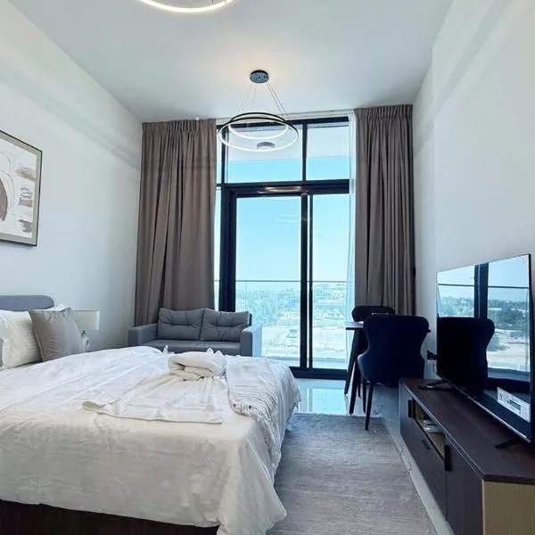 Perfect Studio Stay Near Airport and Theme Park, hotel in Abu Dhabi