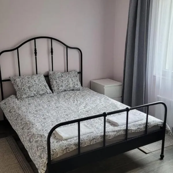 Vila KEDAR sa grejanjem，克拉古耶瓦茨的飯店