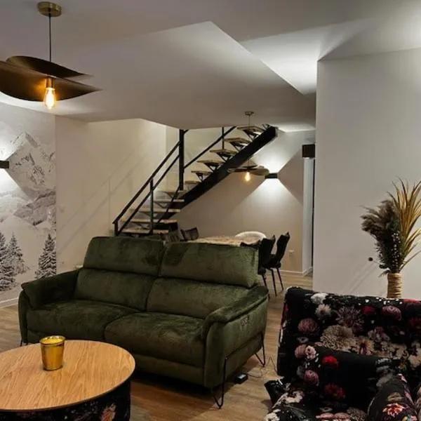 T5 DUPLEX NEUF 5 DIAMANTS PLEIN CENTRE VILLE 10 personnes, hotel en Saint-Lary-Soulan