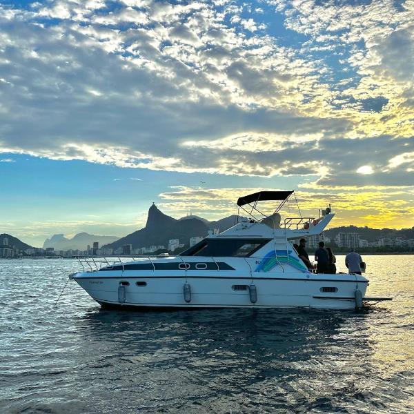 Lancha Oceanic RJ
