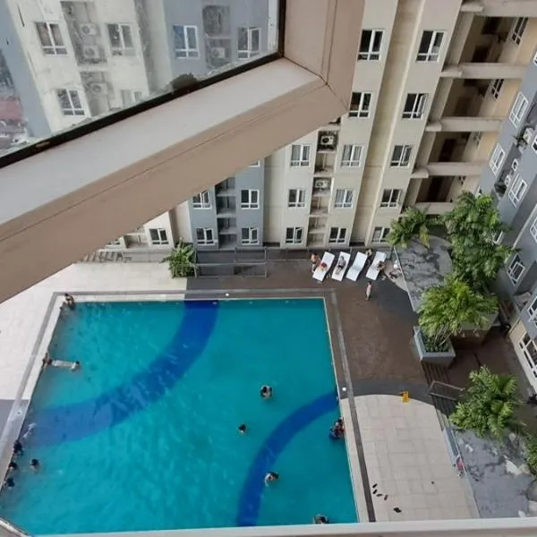 Casa Vides at Victoria Sports Tower beside GMA Kamuning MRT Station, hotel in Manila