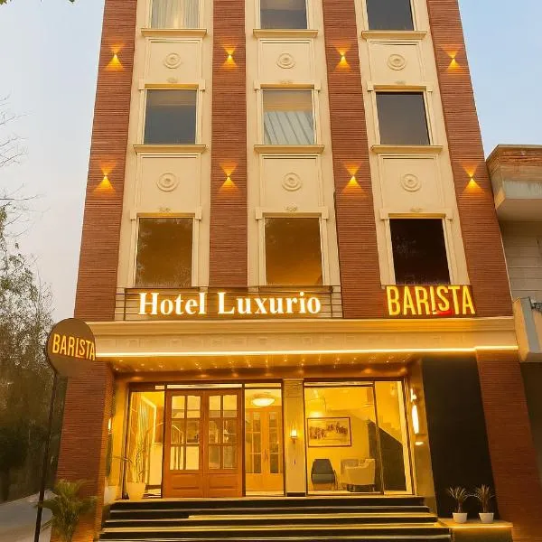 Hotel Luxurio - In-House Barista Cafe, Near Golden Temple Amritsar, hotel di Amritsar
