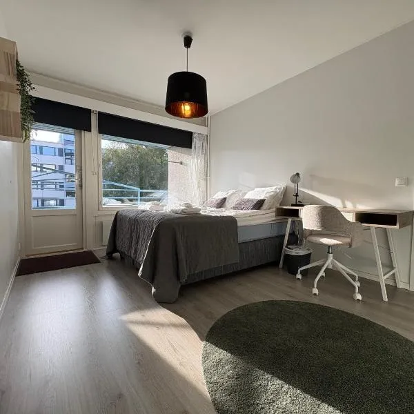 Valoisa 47 m2 kaksio Seinäjoen Upasta, hotel a Seinäjoki