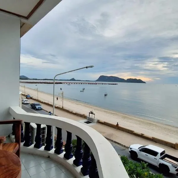 Jungle Cafe and Guesthouse, hotel in Prachuap Khiri Khan